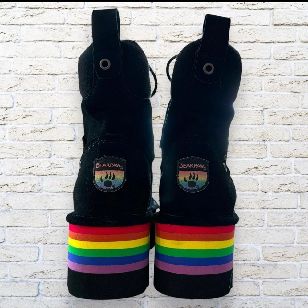NWT Bearpaw RETRO ALICIA Women's Platform Boots with Rainbow Soles - Size 9